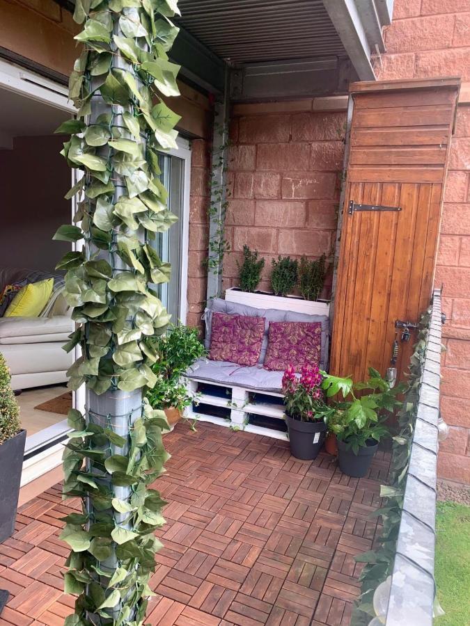 אדינבורו Pass The Keys Lovely 2Bedroom Flat With Balcony מראה חיצוני תמונה