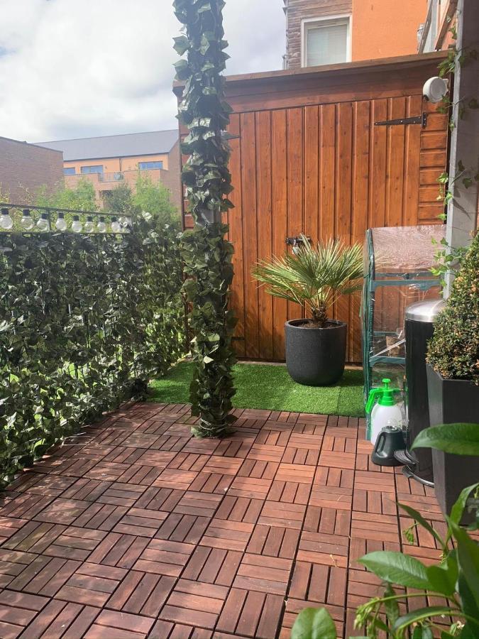 אדינבורו Pass The Keys Lovely 2Bedroom Flat With Balcony מראה חיצוני תמונה