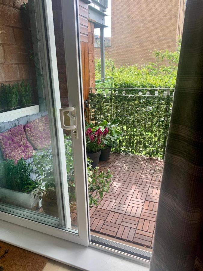 אדינבורו Pass The Keys Lovely 2Bedroom Flat With Balcony מראה חיצוני תמונה