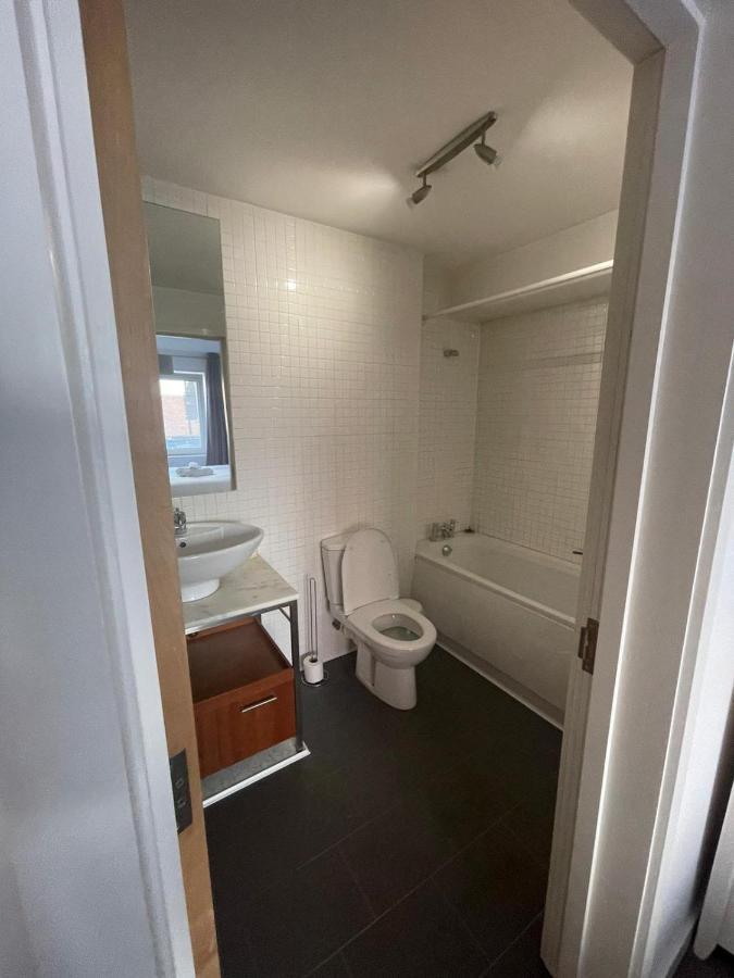 אדינבורו Pass The Keys Lovely 2Bedroom Flat With Balcony מראה חיצוני תמונה