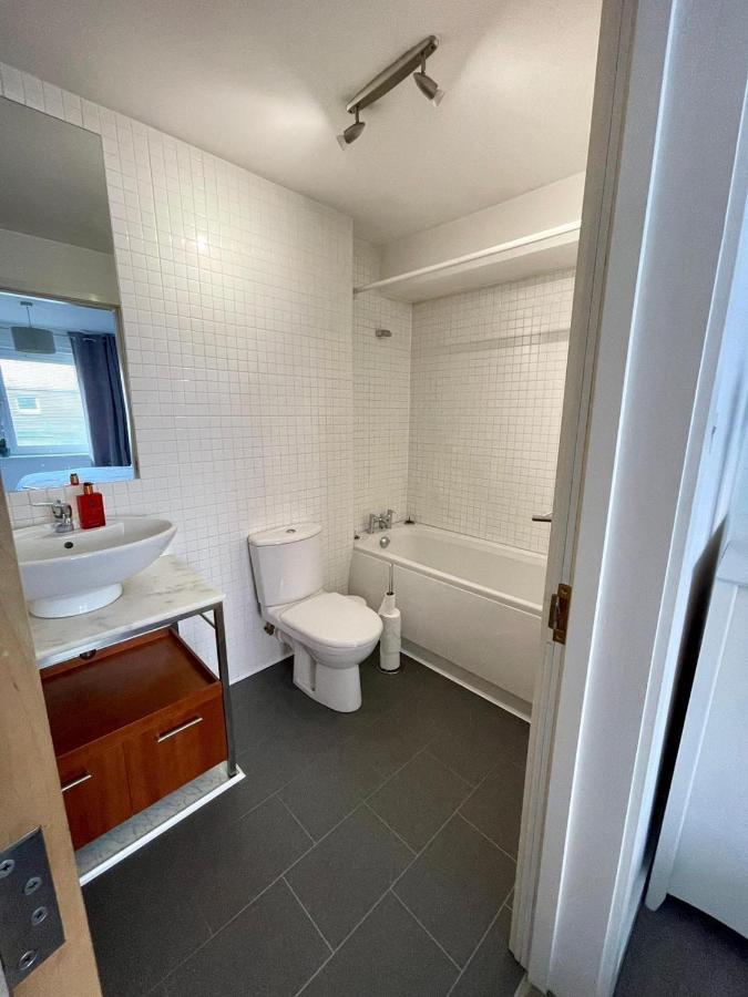 אדינבורו Pass The Keys Lovely 2Bedroom Flat With Balcony מראה חיצוני תמונה
