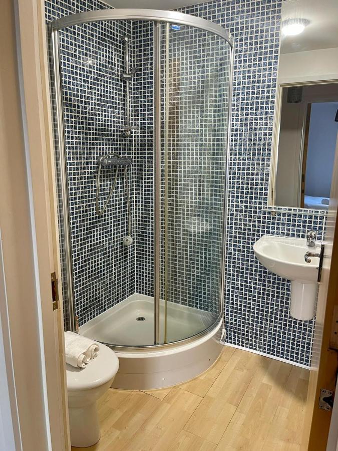 אדינבורו Pass The Keys Lovely 2Bedroom Flat With Balcony מראה חיצוני תמונה